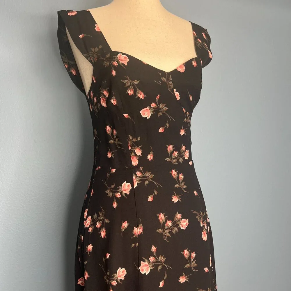 Reformation • Fulton Dress in Romy Black Rosebud Floral • Size 4 - Picture 8 of 12